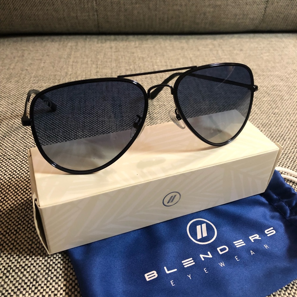 Blenders A Series Infinite Midnight Polarized Sunglasses